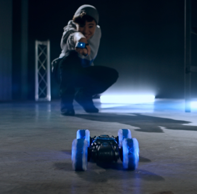 Extreme Crosslander radio control car